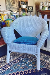 [H-CCW1] Vintage Chair White Cane Assorted
